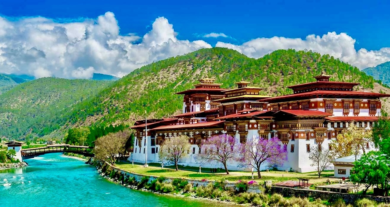 Taj Tour and Travel agency in gorakhpur Bhutan